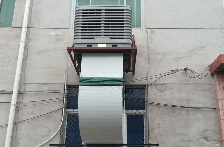 高溫工廠車間濕簾降溫系統(tǒng)整套設備啟動后，霧化1升水僅需5W的電能，能耗是非常低